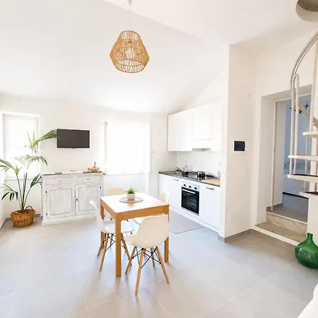 Apartamento Ca' Du Marchin, Noli. Noli