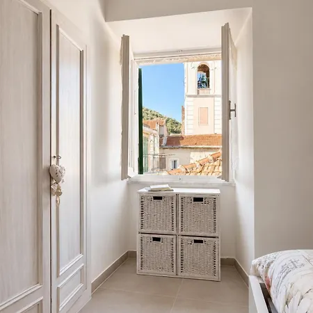Ca' Du Marchin, Noli. Apartamento